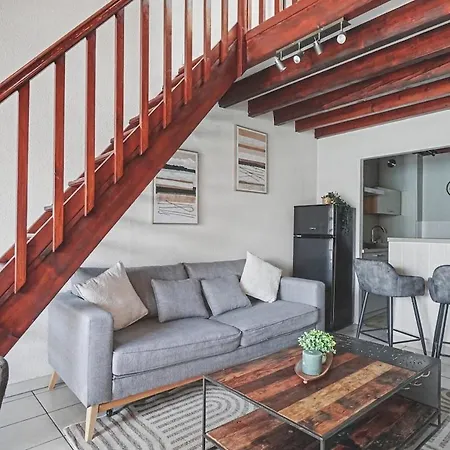 Le Suspendu Apartment *